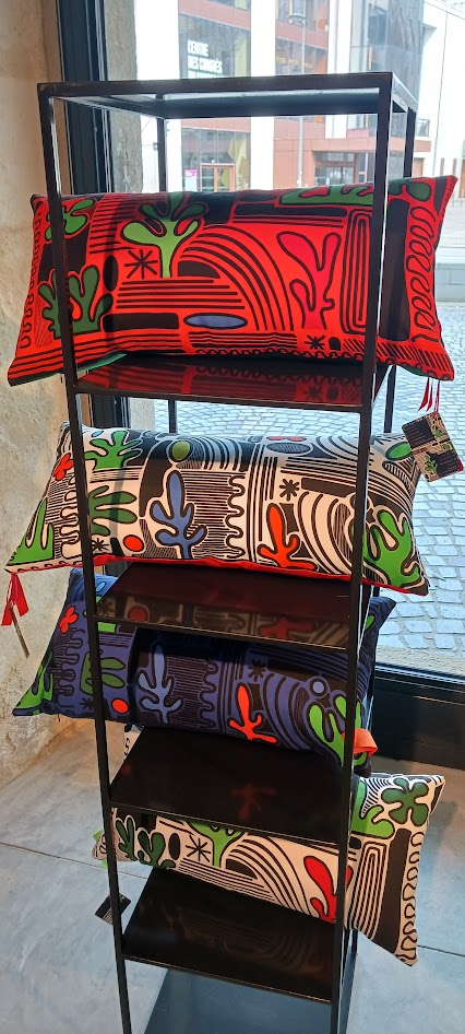 coussins d&eacute;co Latelier D delphine Aubert tapissiere dart Horizon Coquelicot Quimper